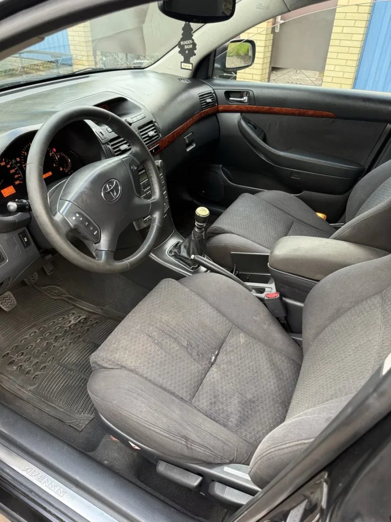 Toyota Avensis 2.0 D-4D — фото 7