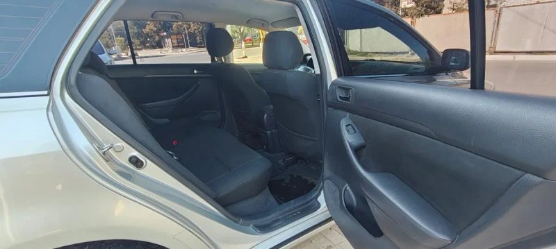 Toyota Avensis 2006 2,2 дизель механіка — фото 5