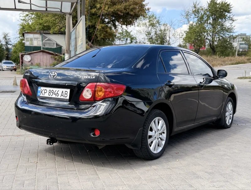 Toyota Corolla 2008 1.6 Автомат — фото 2