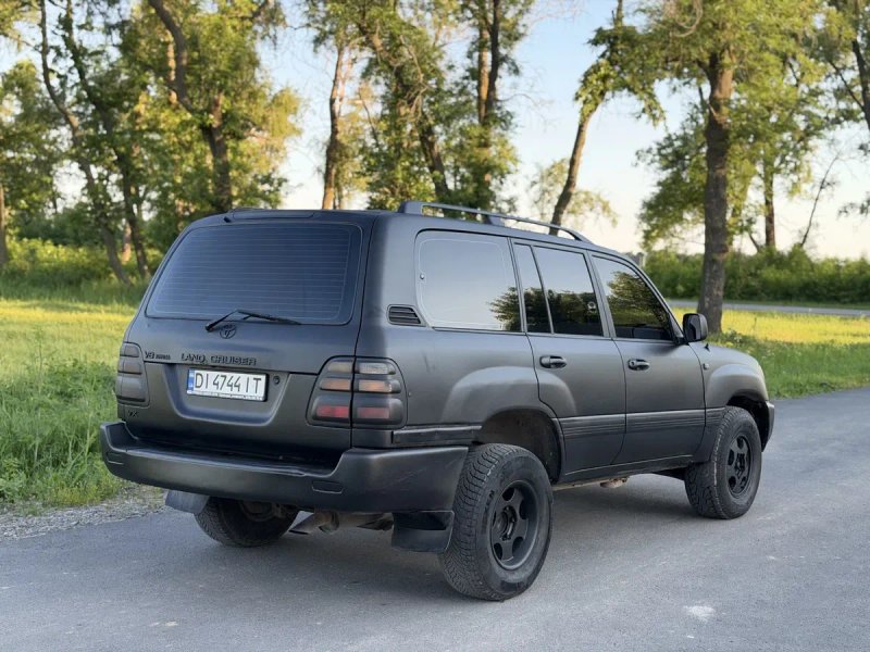 Toyota Land Cruiser 100 — фото 6