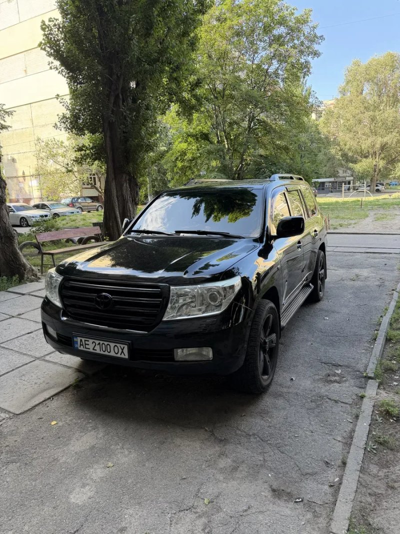 Toyota Land Cruiser 200 год 2011. — фото 3