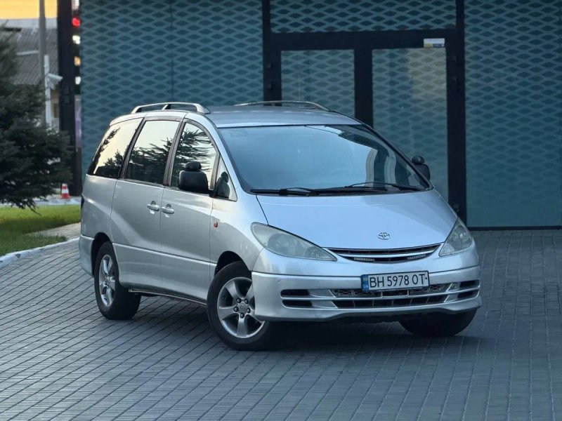 Toyota Previa 2001 г — фото 2