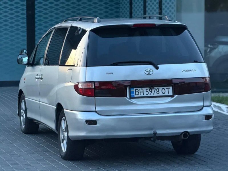 Toyota Previa 2001 г — фото 3