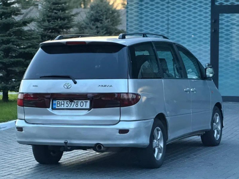 Toyota Previa 2001 г — фото 4