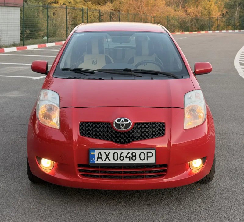 Toyota Yaris 1.3 AVTOMAT — фото 6