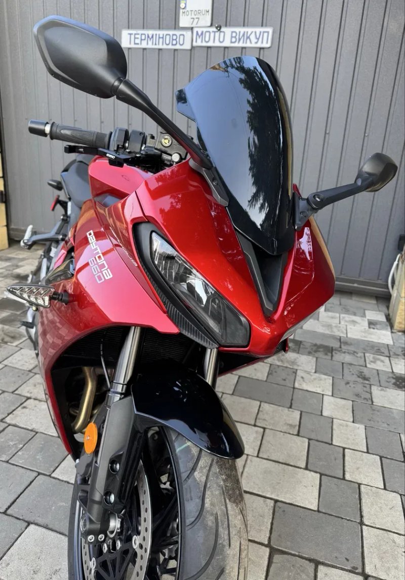 Triumph Daytona 660 доставка обмін — фото 4