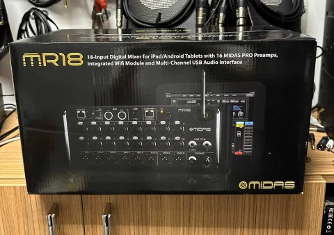 Цифровий пульт Midas MR18 (такий як behringer xr18 але якісніше)