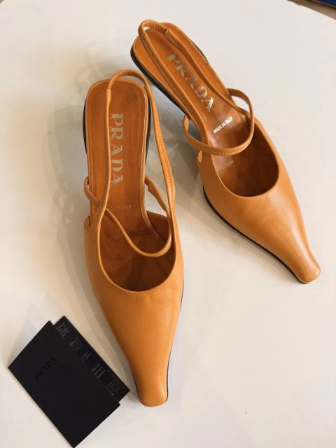 Туфлі Prada 36р. Мюлі Prada. слінгбекі Prada. Prada. Лодочки prada