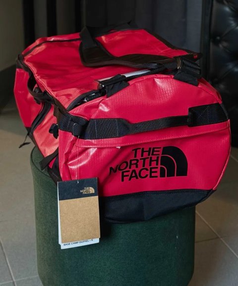 Туристична дорожня сумку [Оригінал] The North Face Base Camp Duffel у розмірі S із міцного ламінованого матеріалу з чорними ручками й логотипом бренду