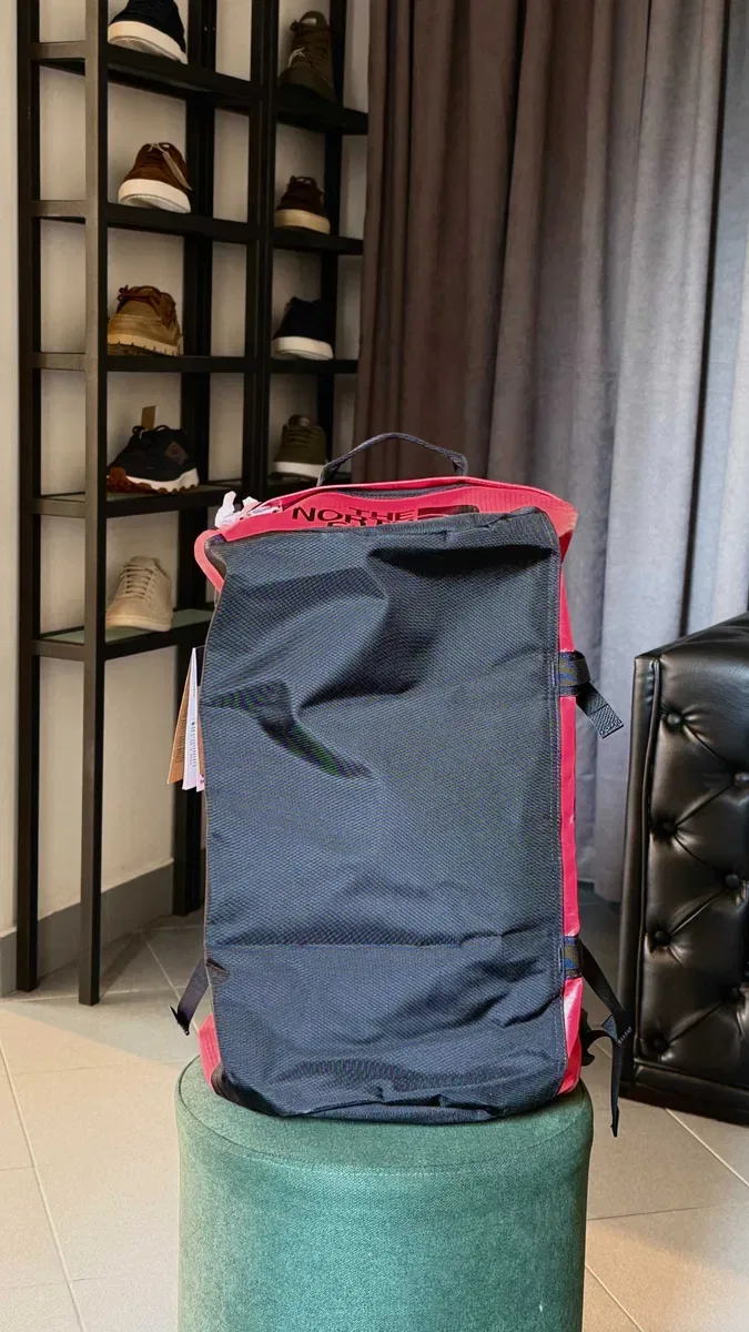 Туристична дорожня сумку [Оригінал] The North Face Base Camp Duffel у розмірі S із міцного ламінованого матеріалу з чорними ручками й логотипом бренду — фото 3