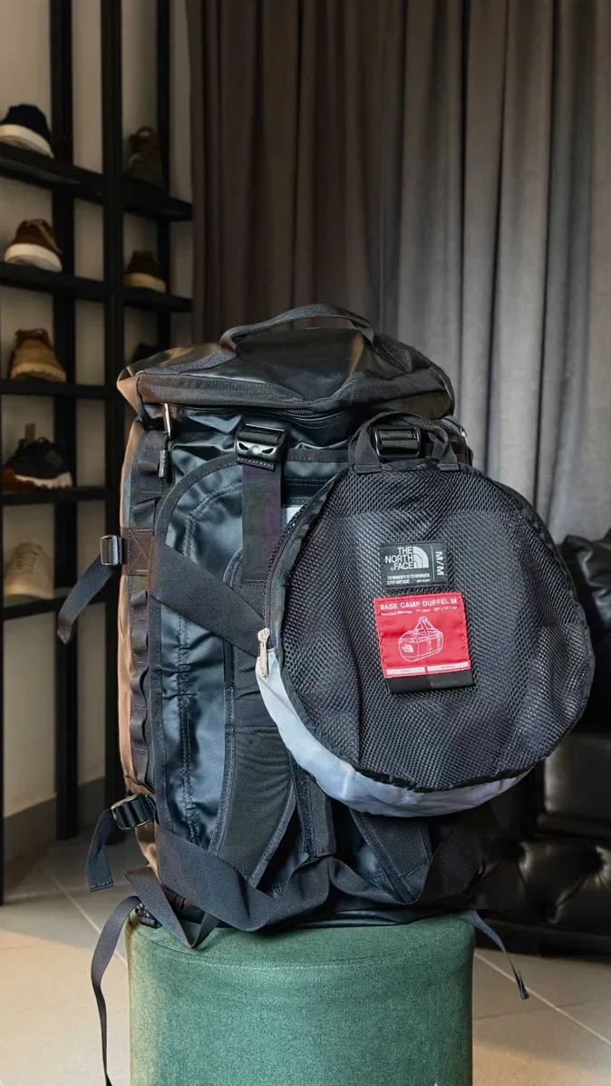 Туристична дорожня сумку [Оригінал] The North Face Base Camp Duffel у розмірі S із міцного ламінованого матеріалу з чорними ручками й логотипом бренду — фото 7