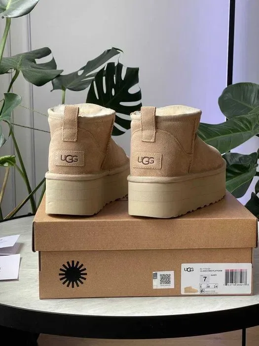 Уггі UGG Ultra Mini Platform Sand premium натуральна замша та овчина — фото 2