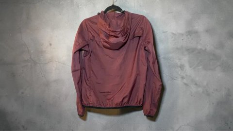 Ультралегка жіноча вітрівка NRG (Size S) — 140 г, стан ідеальний