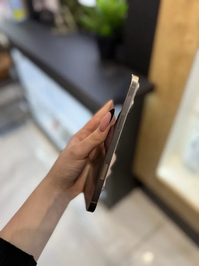 Used iPhone 16 Pro Max 256gb Desert (global) — фото 2