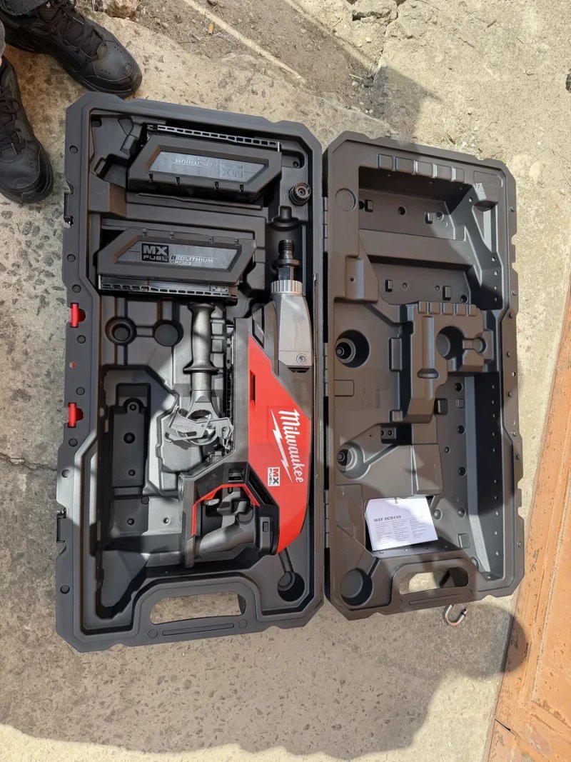 Установка алмазного свердління акумуляторна Milwaukee DCD150-302CKIT — фото 2