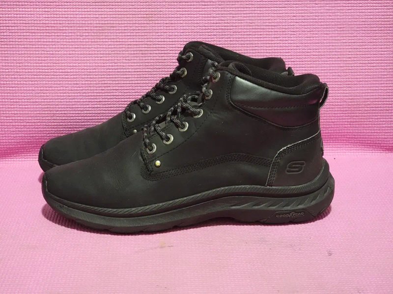 Устілка 28 см. Skechers шкіряні кросівки, легкі та зручні. Розмір 43 — фото 2