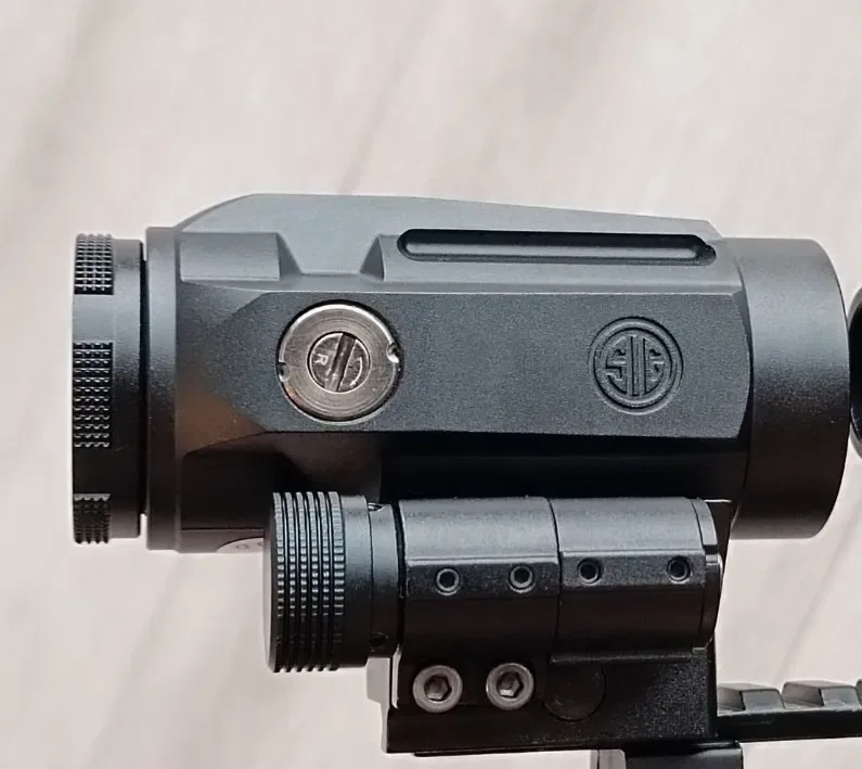 Увеличитель, магнифер  Sig Sauer Juliet5-Micro 5x magnifier — фото 2