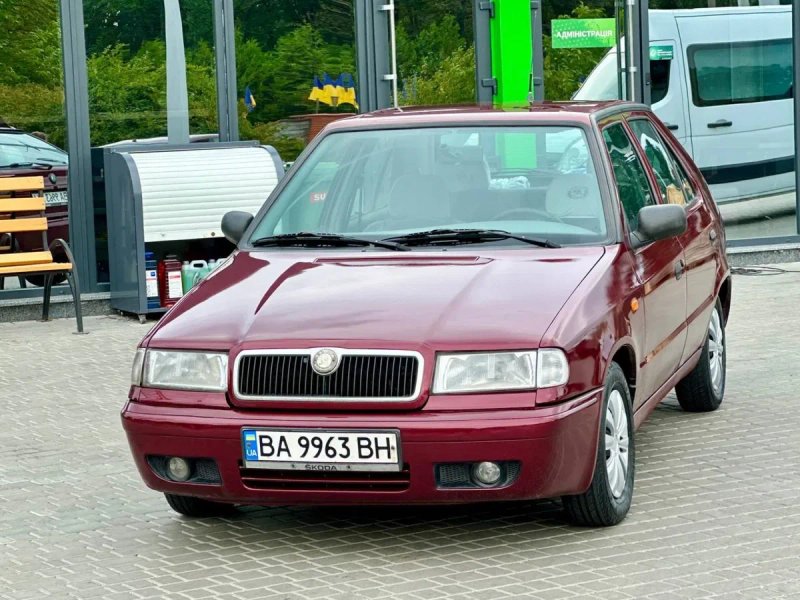 в дуже гарно стані Легендарна SKODA Felicia 1.3 бензин — фото 3