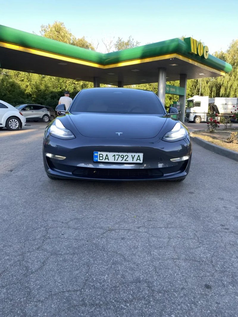 В ідеальному  стані  не бита , не фарбована Tesla/Model 3 Long Range Dual Motor 75кв 4х4 — фото 3
