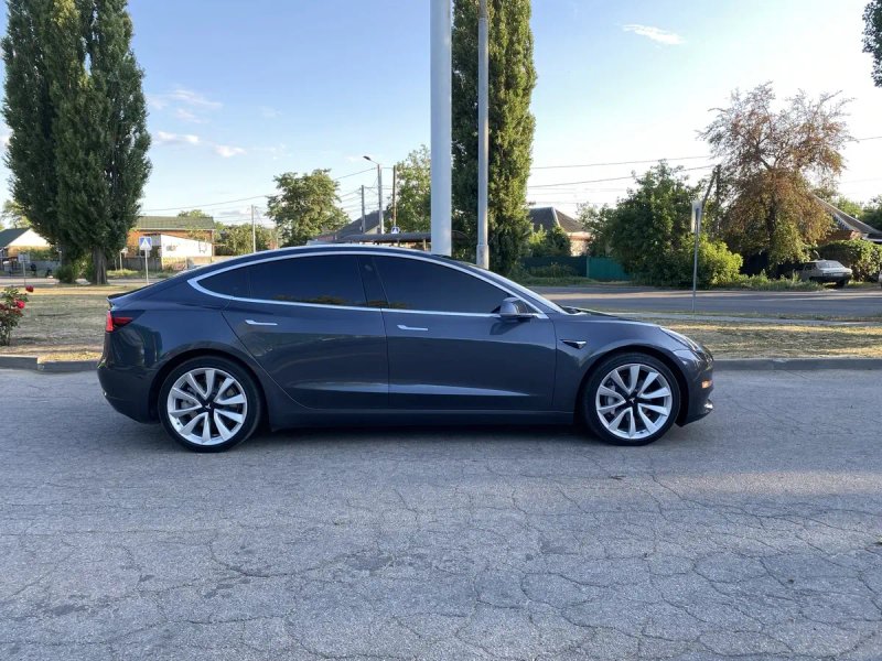 В ідеальному  стані  не бита , не фарбована Tesla/Model 3 Long Range Dual Motor 75кв 4х4 — фото 5