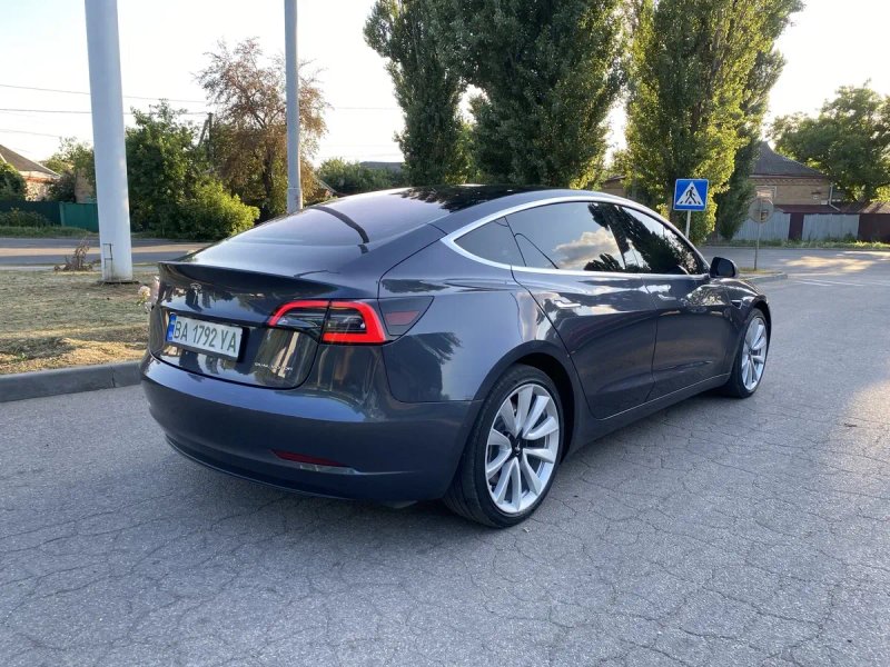 В ідеальному  стані  не бита , не фарбована Tesla/Model 3 Long Range Dual Motor 75кв 4х4 — фото 8