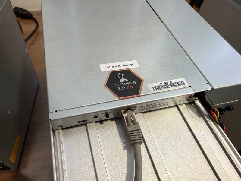 В наявності - Новий Antminer S21 Pro 220 Th + гарантія, майнер, Асік, asic. 7007 — фото 3
