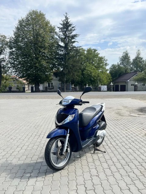 В продажі honda sh125i