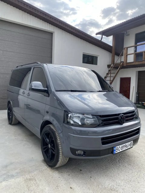 В продажі Volkswagen T 5