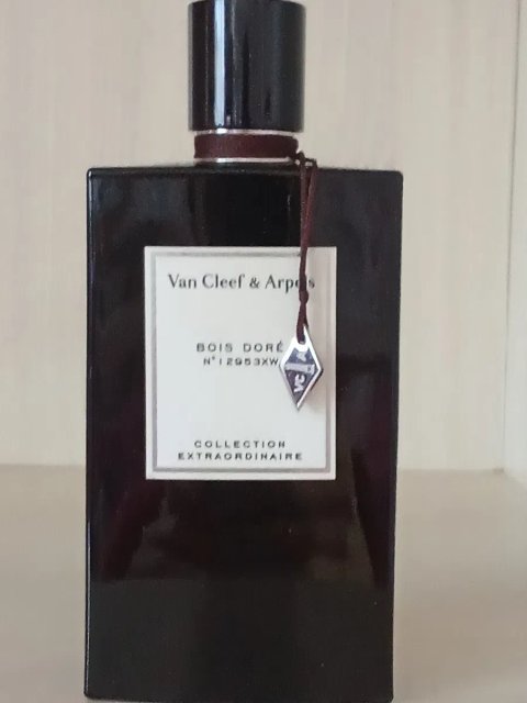 Van Cleef & Arpels Bois Dore, аромат тихої розкоші в стилі олд мані