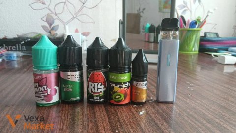Vaporesso Xros 5 Mini Pod голубого кольору з 2 картриджами та 5 рідинами