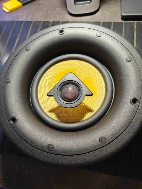 Вбудована акустика Crestron ESSENCE IC6 / IC5