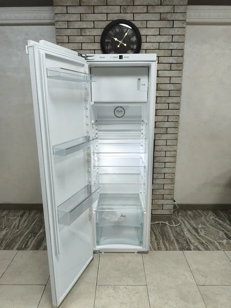 Вбудований однокамерний холодильник Miele Німеччина — фото 3