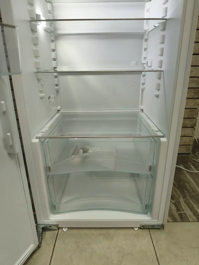 Вбудований однокамерний холодильник Miele Німеччина — фото 8