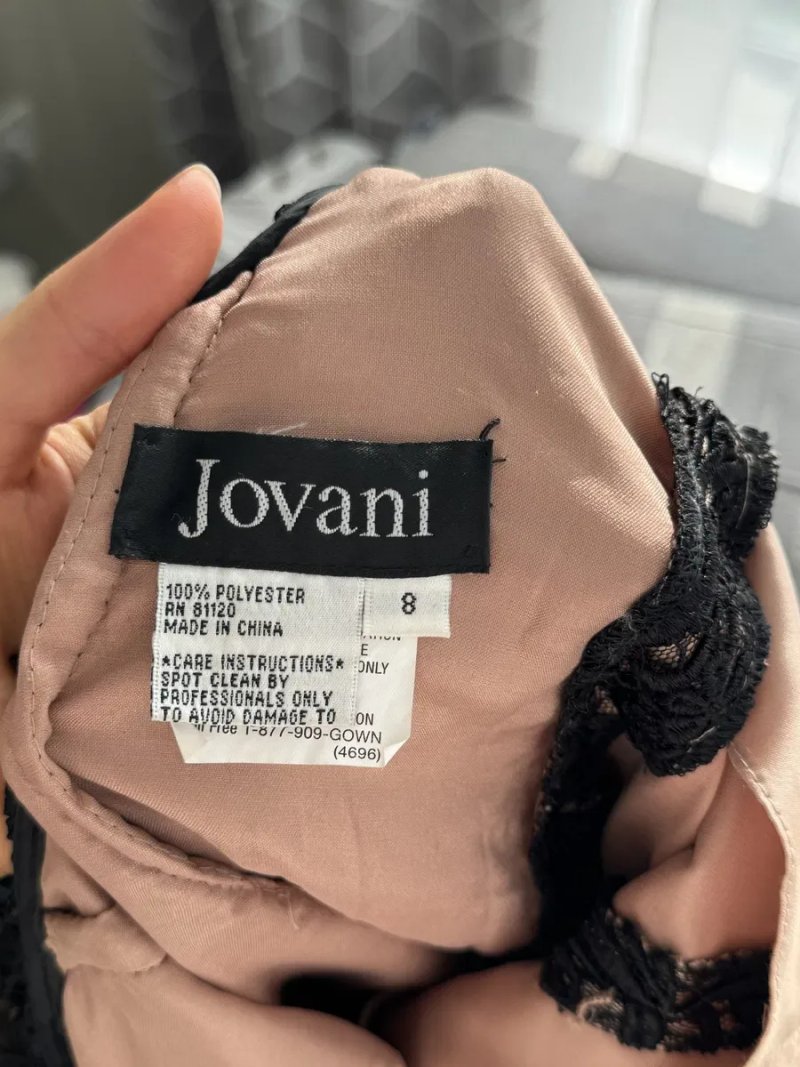 Вечірня мереживна сукня Jovani з об’ємними рюшами, XS — фото 3
