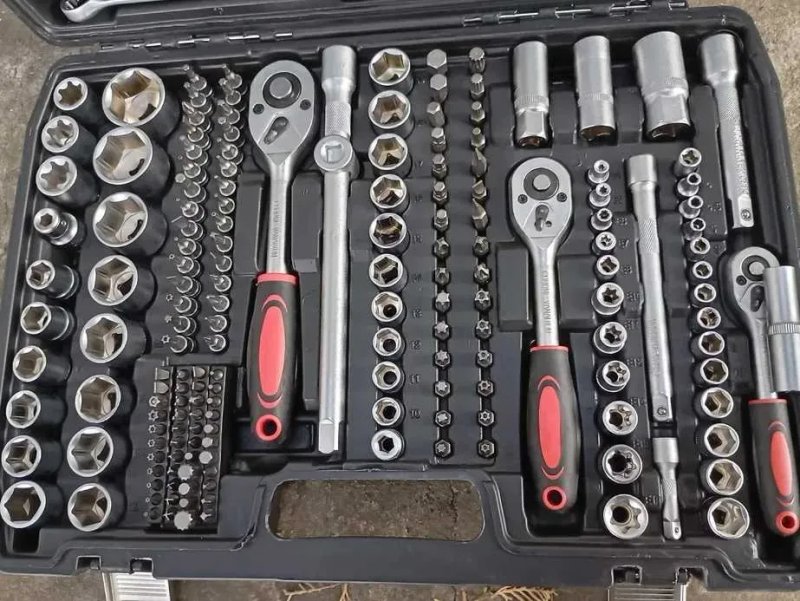 Великий набір ручних ключів головок NEW TOOLS216 (NW216-149) на 216 інструментів  Набор инструментов ключей — фото 4