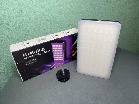 Видеосвет M140 RGB Pocket Fill Light (2000 mAh, 2700–6500K)