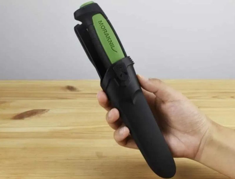 Викрутка Morakniv Safe Pro Carbon Steel Fixed Blade брелок Knife with Blunt Tip Mora Pro C Safe Мора нож брелок ніж ножичек зелений 13076 — фото 3