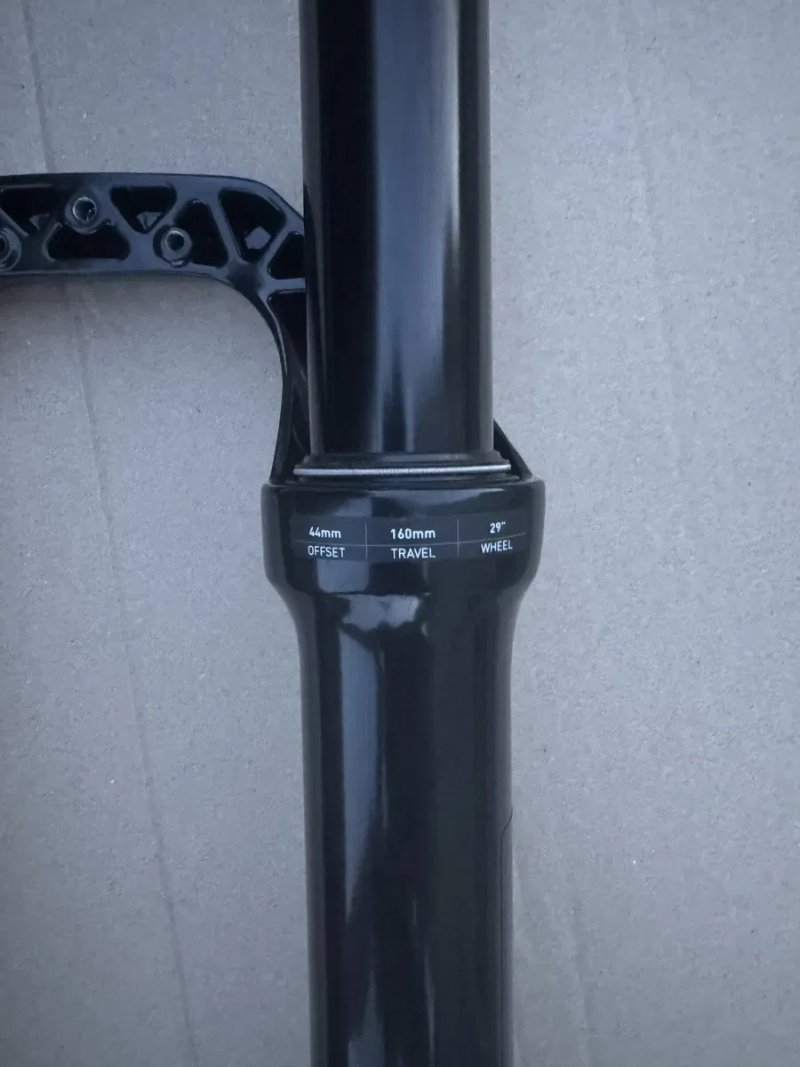 Вилка RockShox 35 gold 160mm 29 boost — фото 5