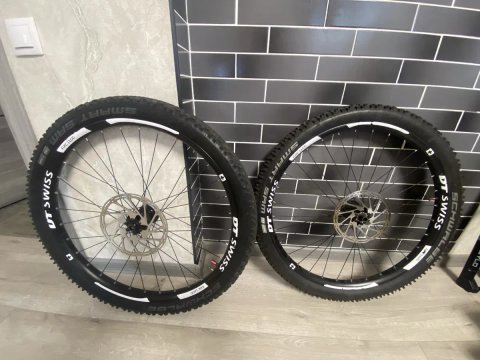 Вілсет DT swiss 27.5 на осях , вісь 142/12 , 110/15 boost