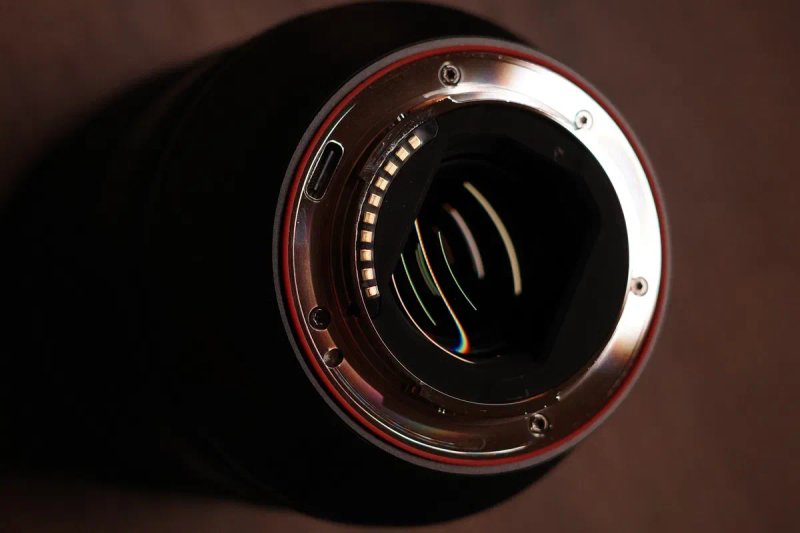 Viltrox AF 35mm f/1.2 LAB для Sony — фото 6
