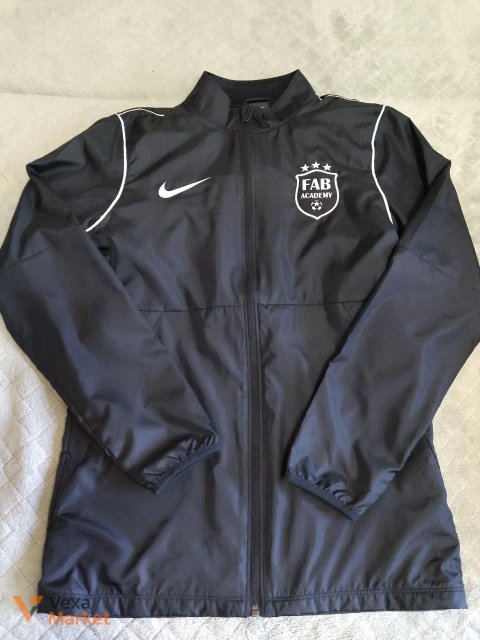 Вітрівка Nike Academy чорна розмір S