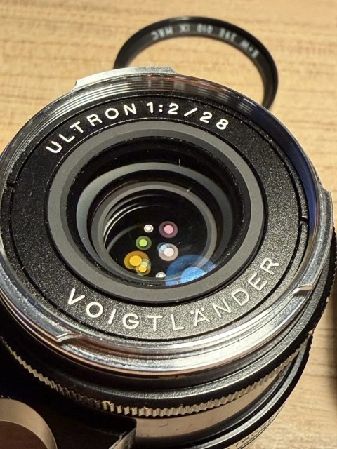 Voigtlander ultron 2/28 m-moult