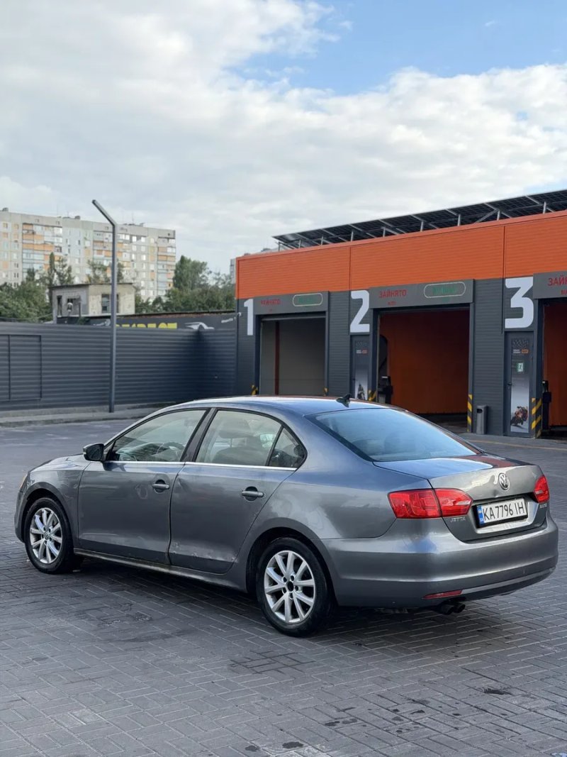 Vokswagen Jetta 2.5 газ/бензин — фото 3