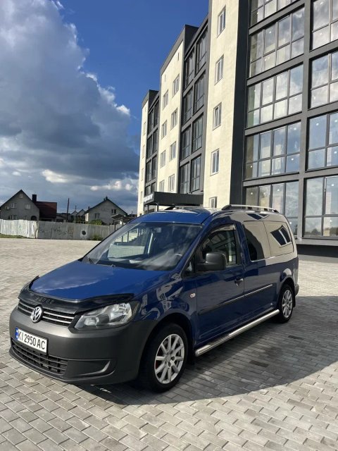 Volkswagen Caddy Maxi 2011