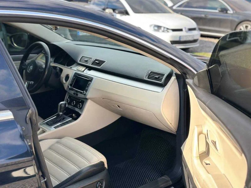 Volkswagen CC | 2011 рік | 2.0 TFSI | DSG — фото 7