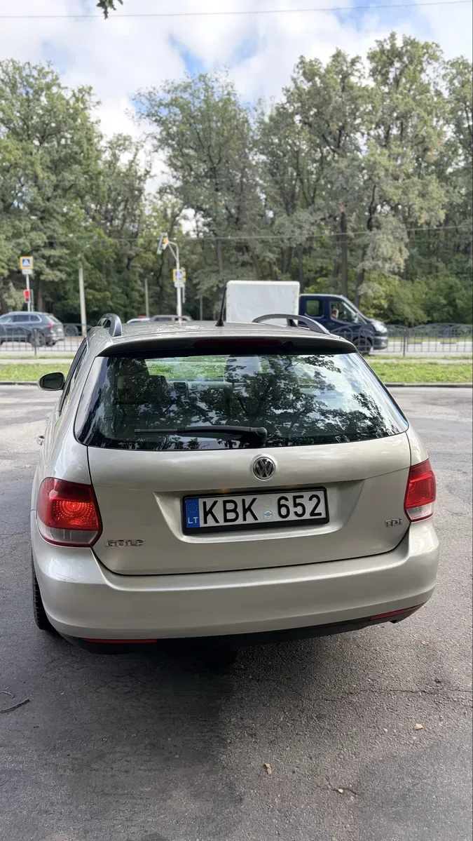 Volkswagen Golf 5 1.9 в дуже гарному стані — фото 6