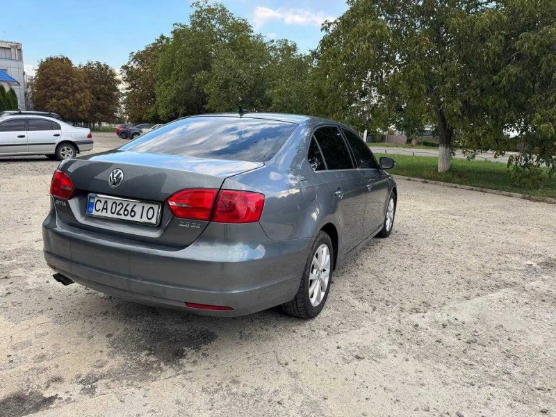 Volkswagen Jetta 2.5 бензин 2013р. — фото 8