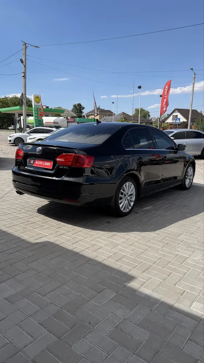 Volkswagen Jetta Фольксваген Джетта SEL 2012р 2,5 Газ/Бенз 6 АКПП ASIN ДОГЛЯНУТИЙ — фото 4
