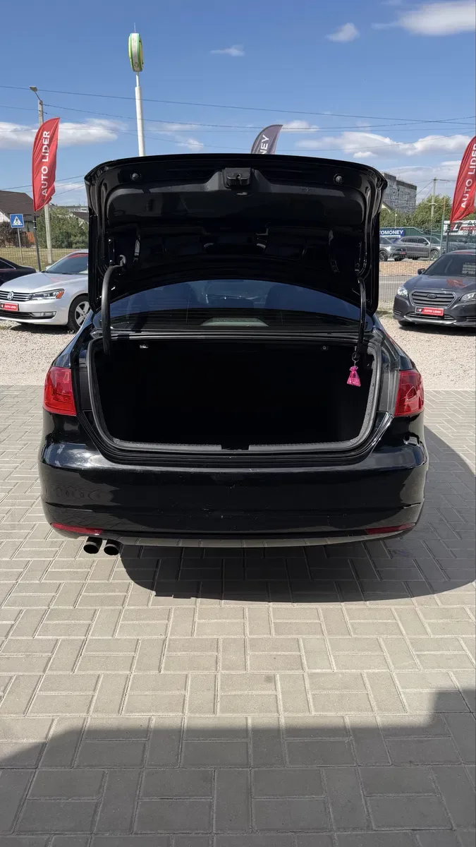 Volkswagen Jetta Фольксваген Джетта SEL 2012р 2,5 Газ/Бенз 6 АКПП ASIN ДОГЛЯНУТИЙ — фото 6