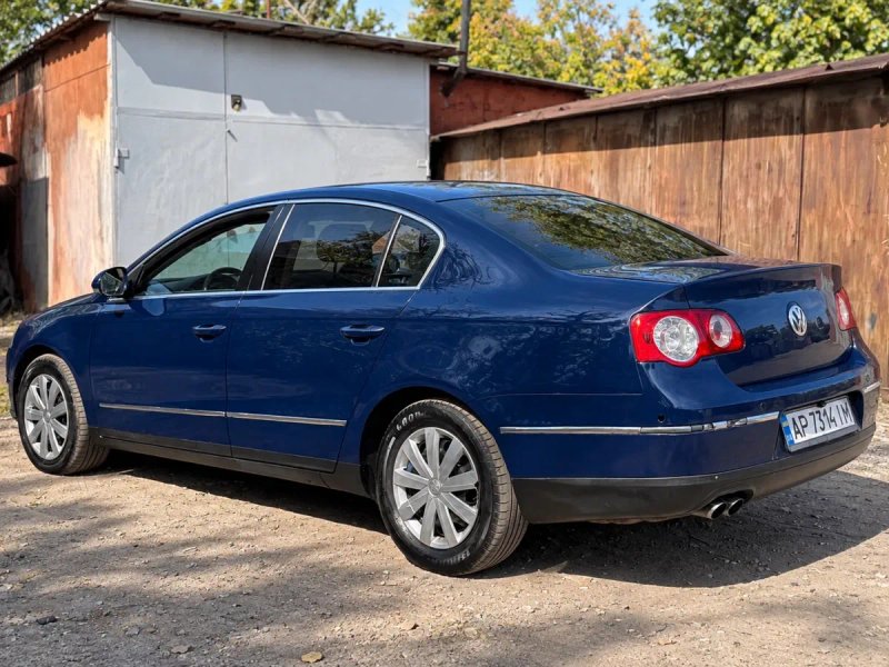 Volkswagen Passat B6 2.0tdi седан — фото 3